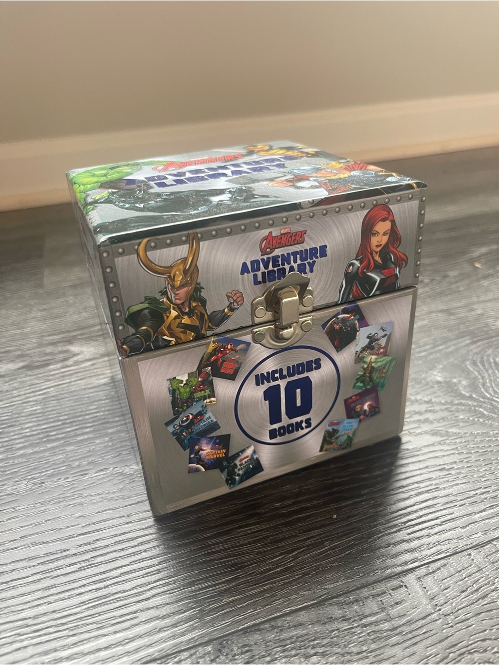 Avenger Adventure 10 Books Library Box - Silver with Green & Red Accents